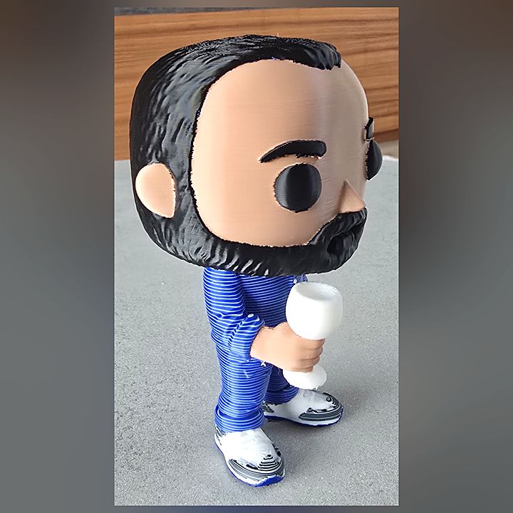 Funko Pop personalizado: barba y pelo modelados capa a capa